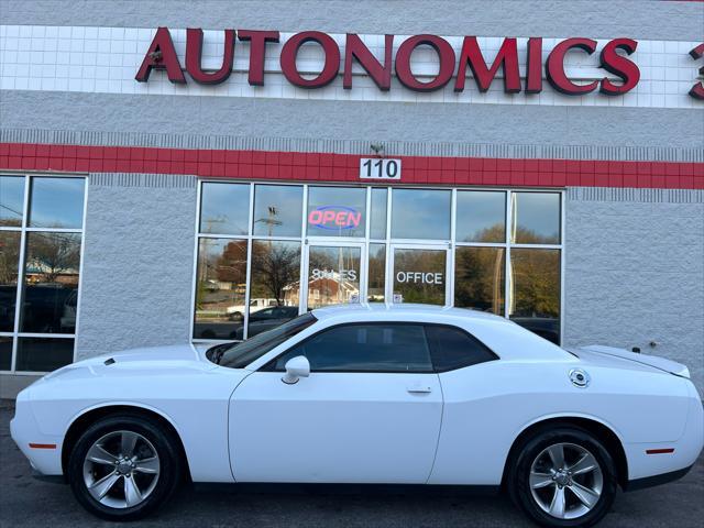2020 dodge challenger sxt