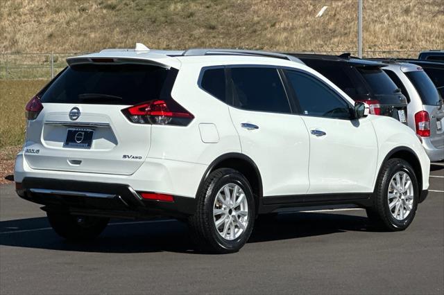 2018 nissan rogue sv