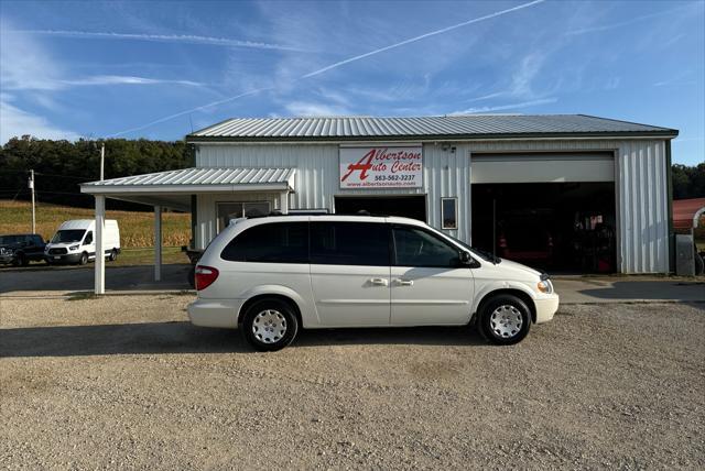 2003 chrysler town & country 4dr fwd