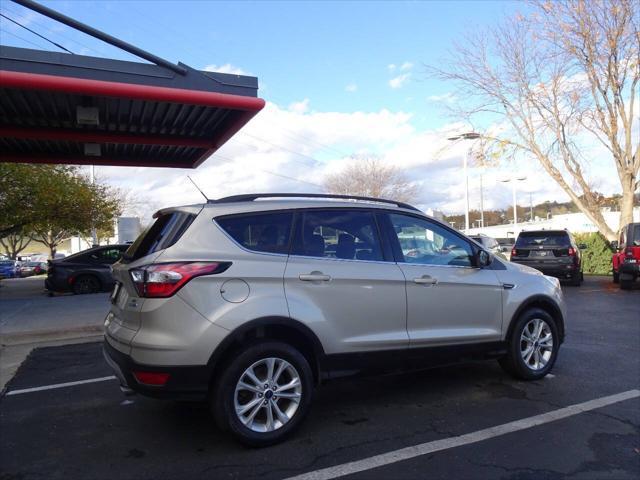 2018 ford escape se