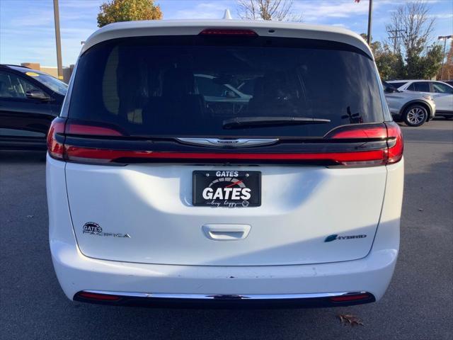 2022 chrysler pacifica hybrid touring l