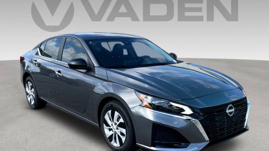 2025 Nissan Altima