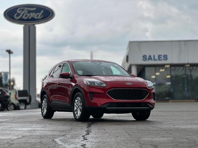 2020 ford escape se
