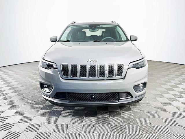 2021 jeep cherokee latitude lux