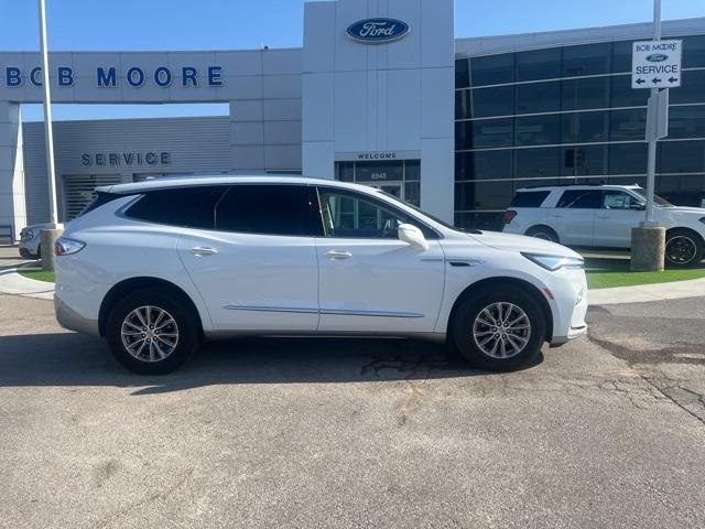 2024 buick enclave essence