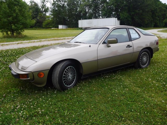 1981 porsche 924 coupe, built 6/1981, est. 45,000 miles, 2.0 liter engine