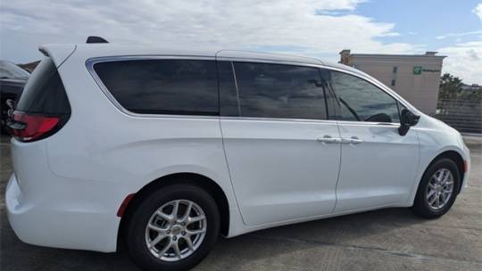 2025 Chrysler Pacifica