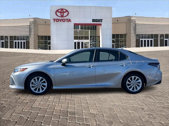 2024 toyota camry le