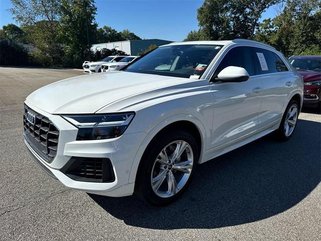2022 audi q8 55 premium