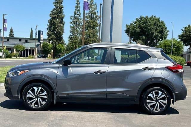 2019 nissan kicks s in fresno, california