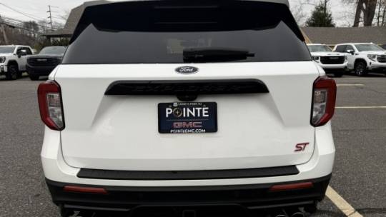 2022 ford explorer st