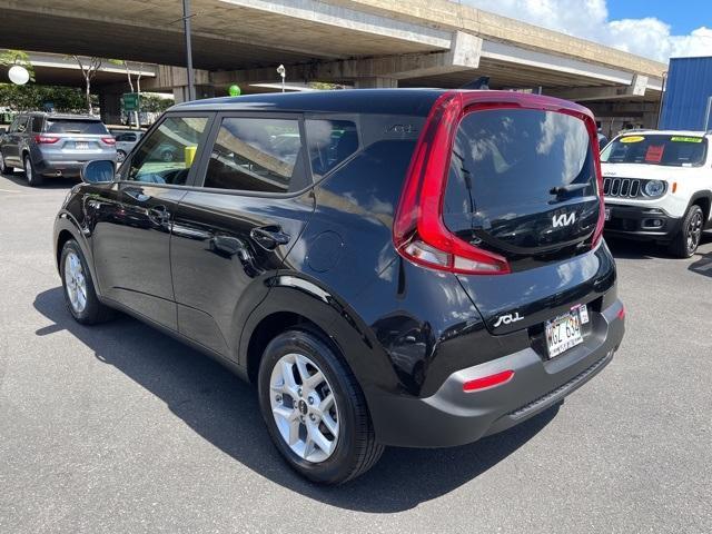 2022 kia soul lx