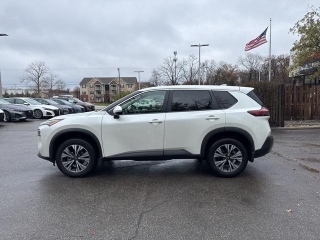 2022 nissan rogue sv