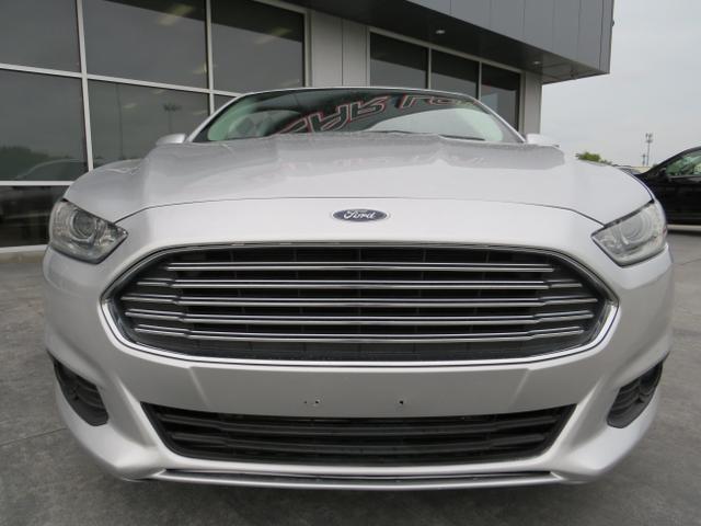 2016 ford fusion hybrid se