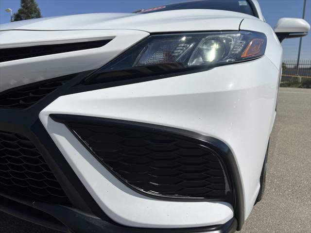 2022 toyota camry se
