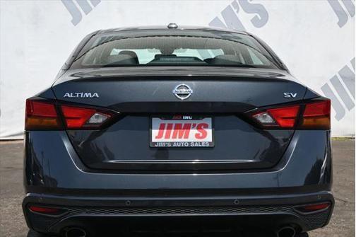 2022 nissan altima