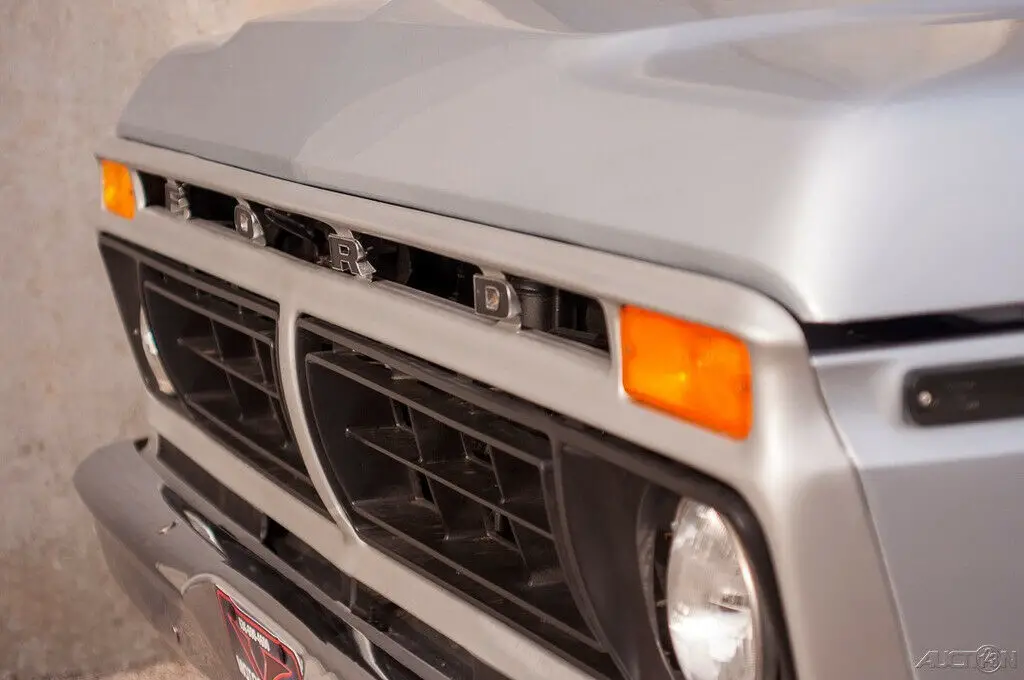1977 ford f-100 custom half-ton pickup truck