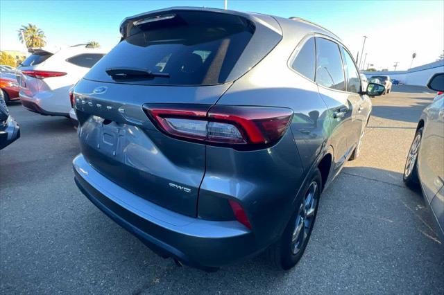 2023 ford escape st-line