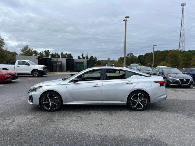 2023 nissan altima sr fwd