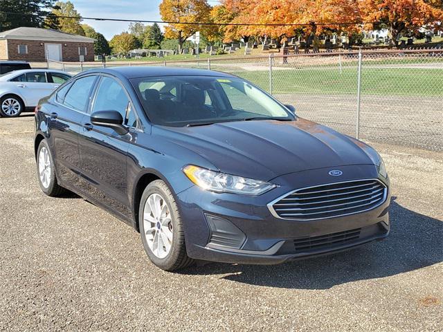 2020 ford fusion se