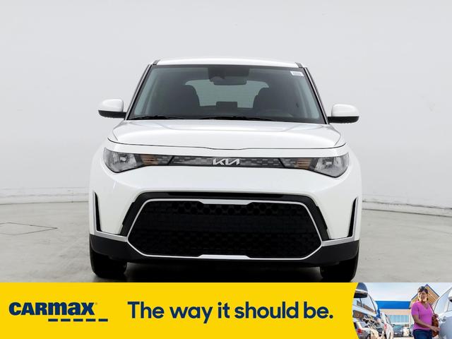 2023 kia soul lx