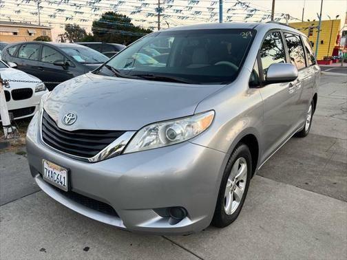 2013 toyota sienna