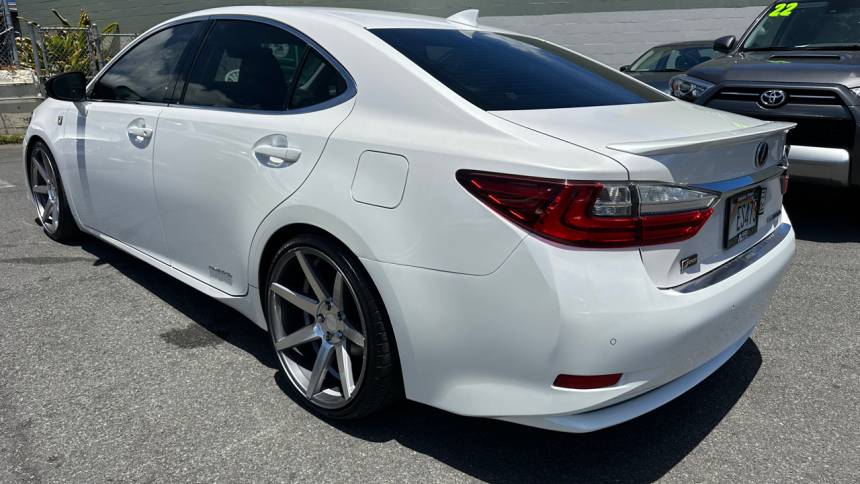 2016 lexus es 300h base