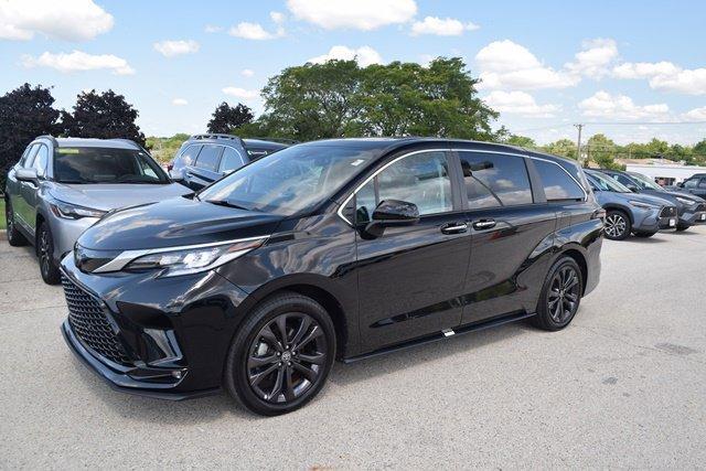 2023 toyota sienna l