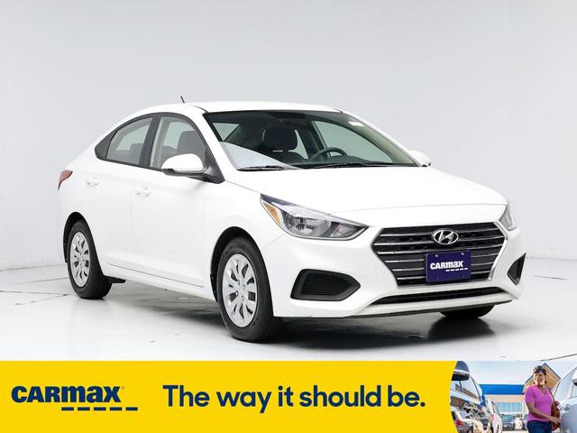 2019 hyundai accent se
