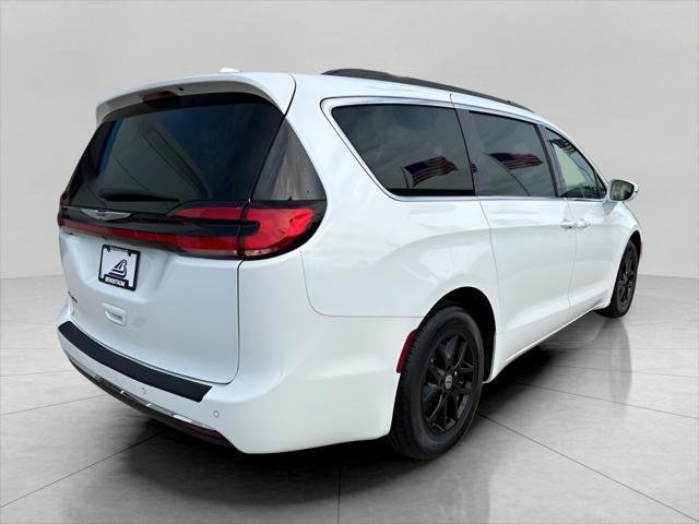 2022 chrysler pacifica touring l