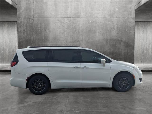 2019 chrysler pacifica touring-l plus