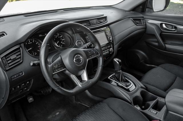 2020 nissan rogue sv