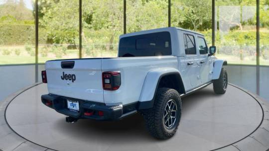 2024 Jeep Gladiator