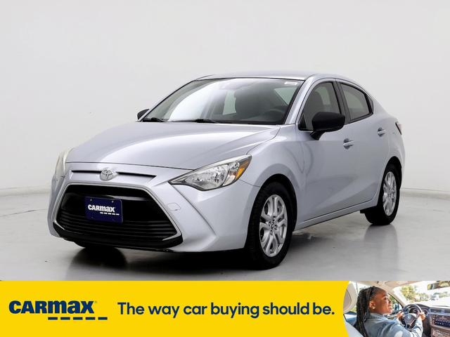 2017 toyota yaris ia