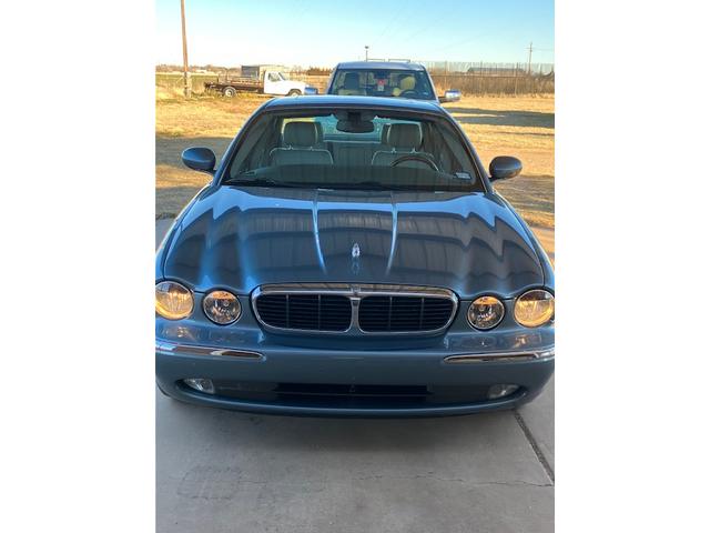 2004 jaguar xj8 base