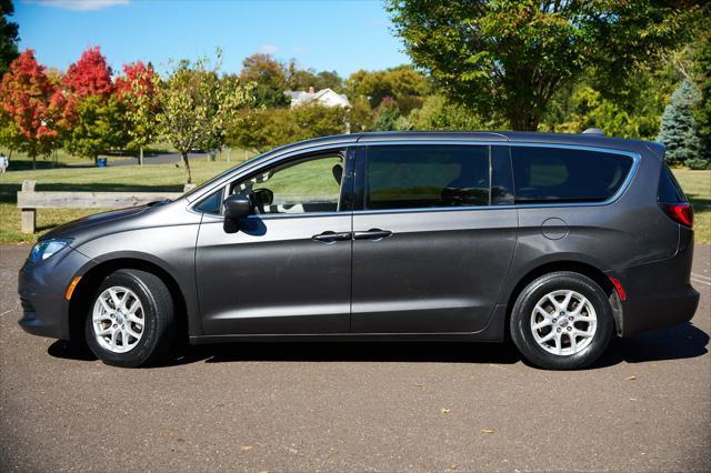 2017 chrysler pacifica lx