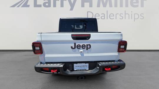 2024 Jeep Gladiator