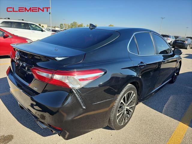 2020 toyota camry se