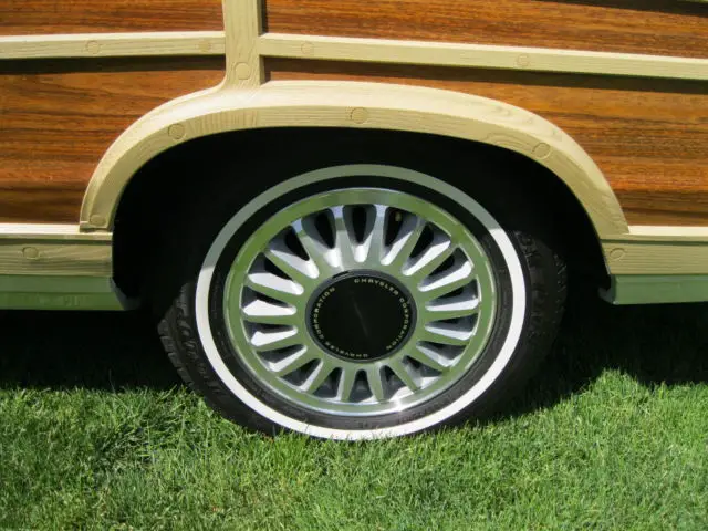 chrysler 1986 woody convt cust.factory wheels & cont. kit in back turbo