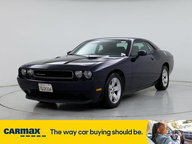 2014 dodge challenger sxt