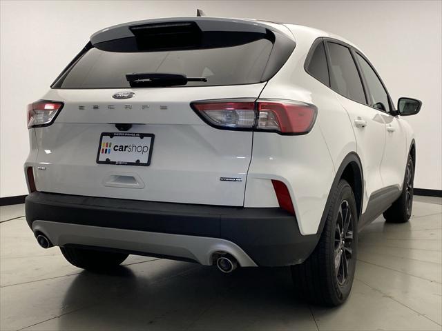 2020 ford escape se