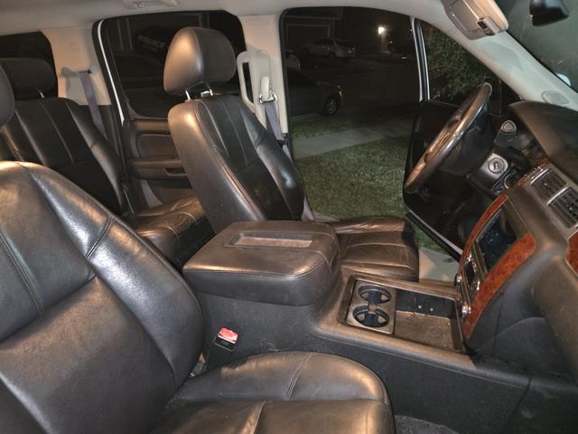 2010 chevrolet suburban 1500 lt