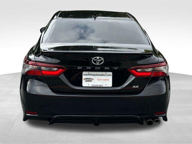 2021 toyota camry se