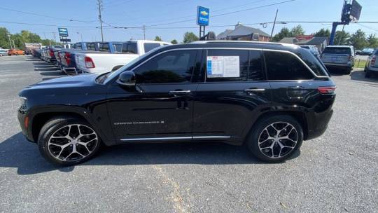 2023 Jeep Grand Cherokee summit