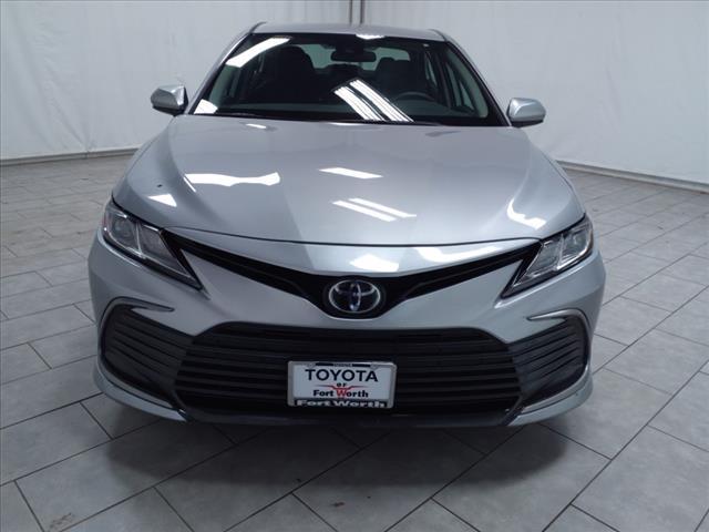 2024 toyota camry le
