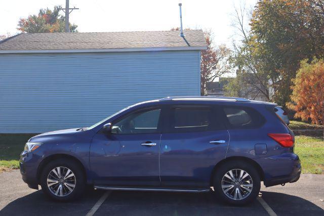 2018 nissan pathfinder sv