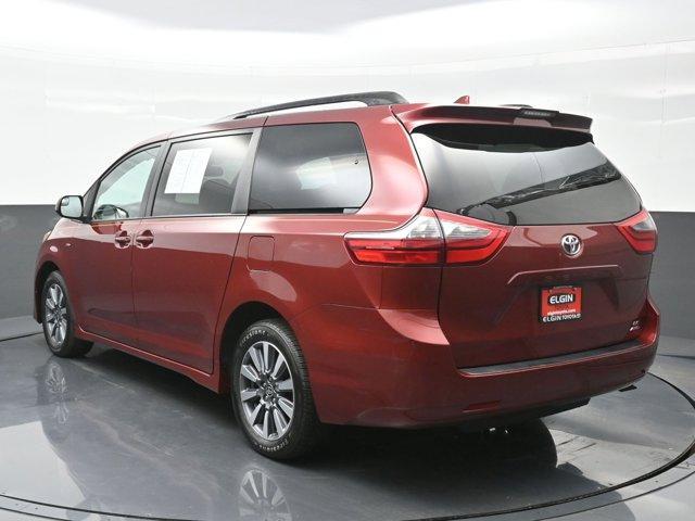 2020 toyota sienna le