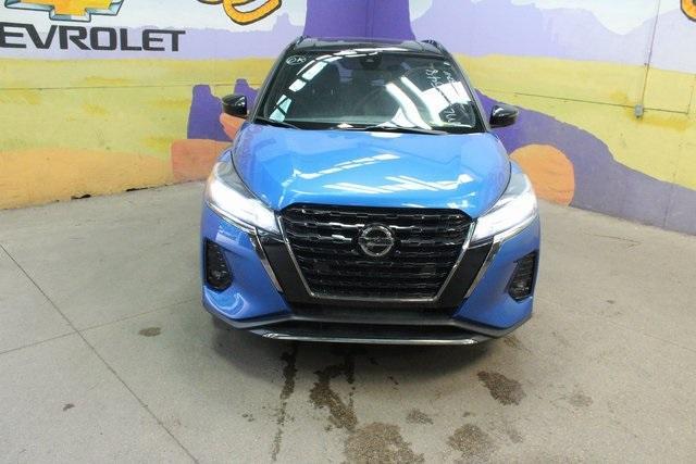 2021 nissan kicks sr