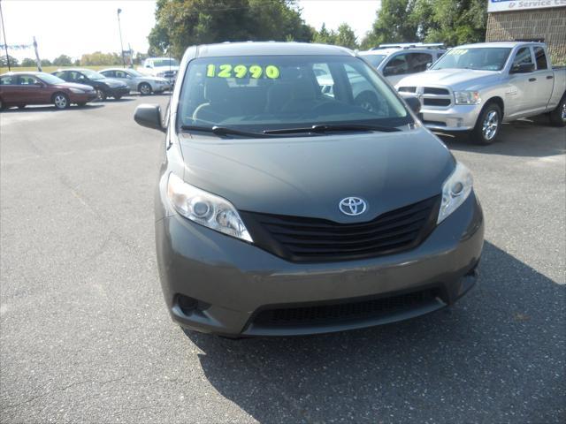 2012 toyota sienna base