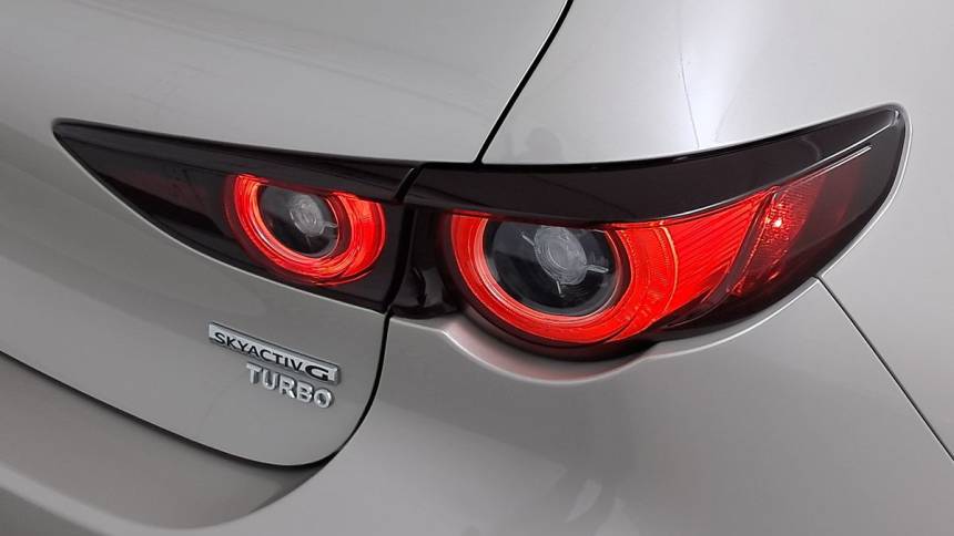 2022 mazda mazda3 hatchback premium plus